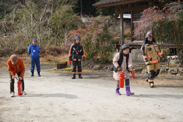 W640Q100_文化財防火デー（水消火器）