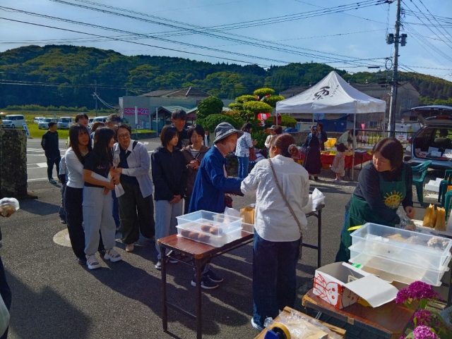 トキの朝市の画像