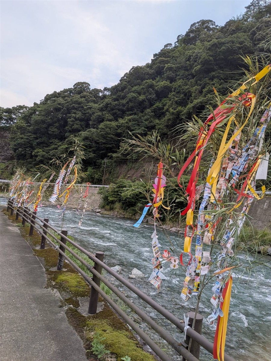 七夕飾りづくりの画像